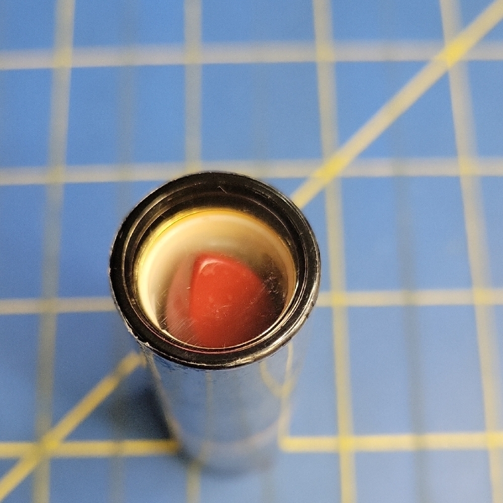 Revlon Super Lustrous Lipstick 4.2g 745 Love Is In The Air NEW - Picture 1 of 5